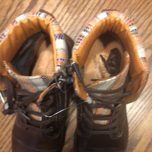 NWT Taos Captain cap toe Portuguese leather boot - Picture 13 of 16